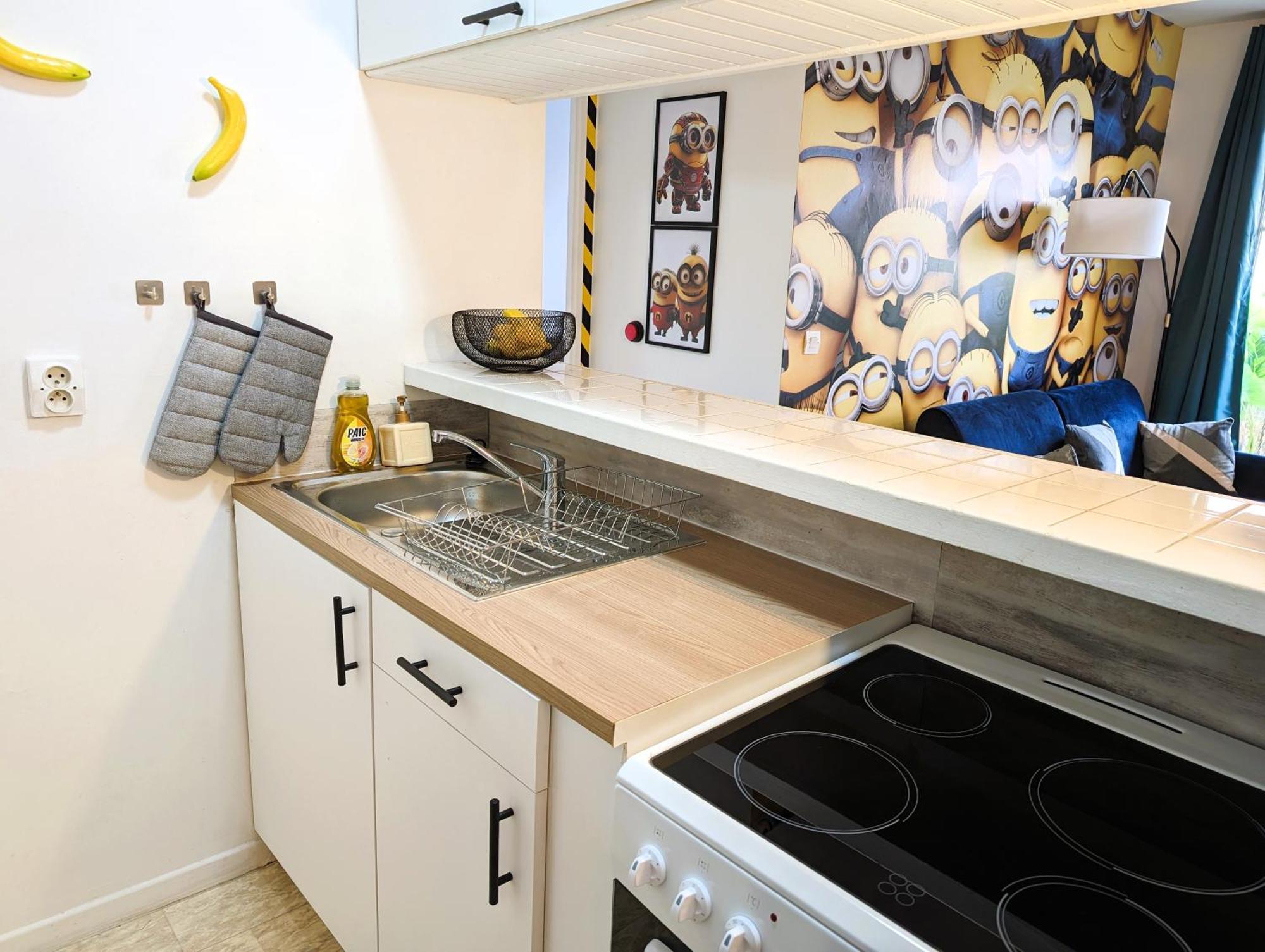 Le Repaire Des Minions - 10' Disney - Familial Bailly-Romainvilliers Exteriör bild